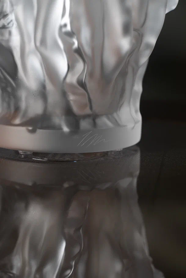 Sirénes Vase Clear Crystal Lalique & Terry Rodgers
