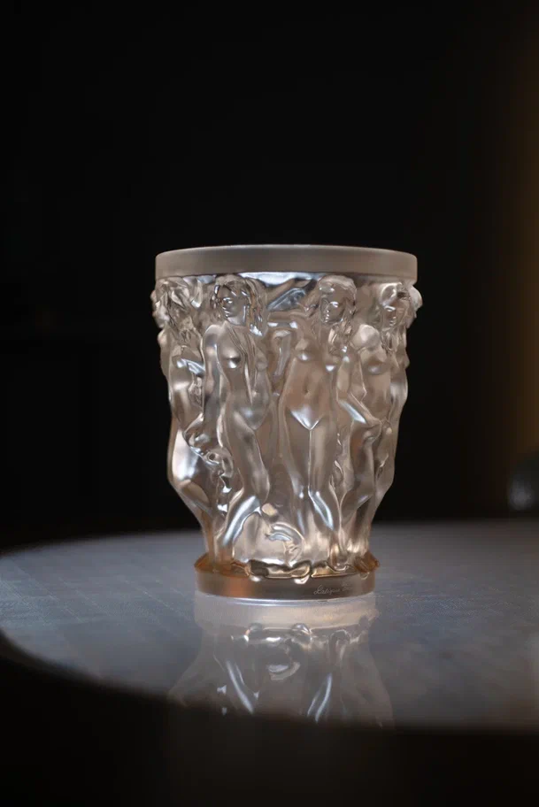 Sirénes Vase Gold Luster Crystal Lalique & Terry Rodgers