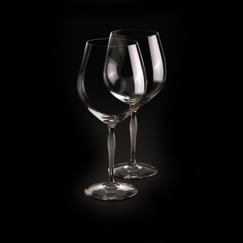 100 Points Burgundy Glass Lalique & James Suckling