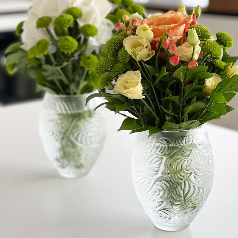 Feuilles Vase Clear Crystal Lalique