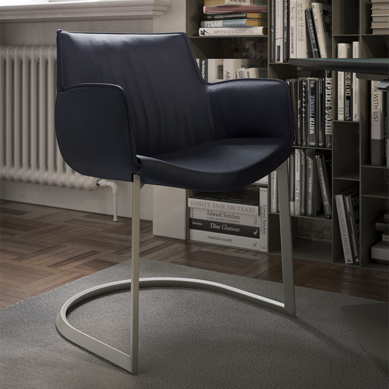 Rhonda Cantilever Cattelan