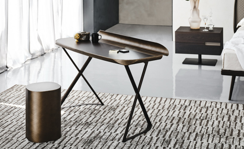 Cocoon Leather Cattelan