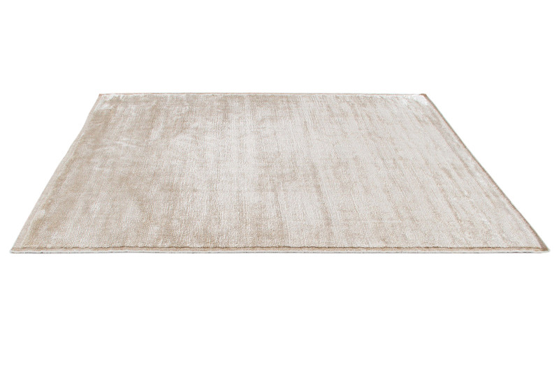 Aura Amini Carpets