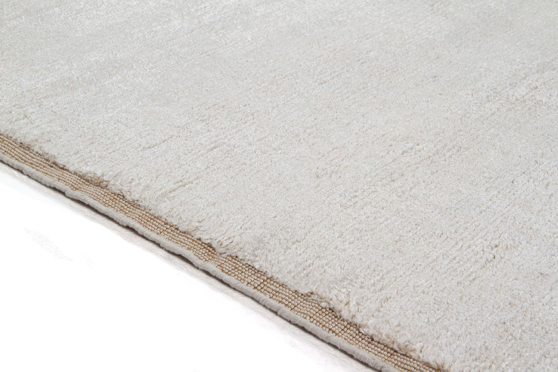 Aura Amini Carpets