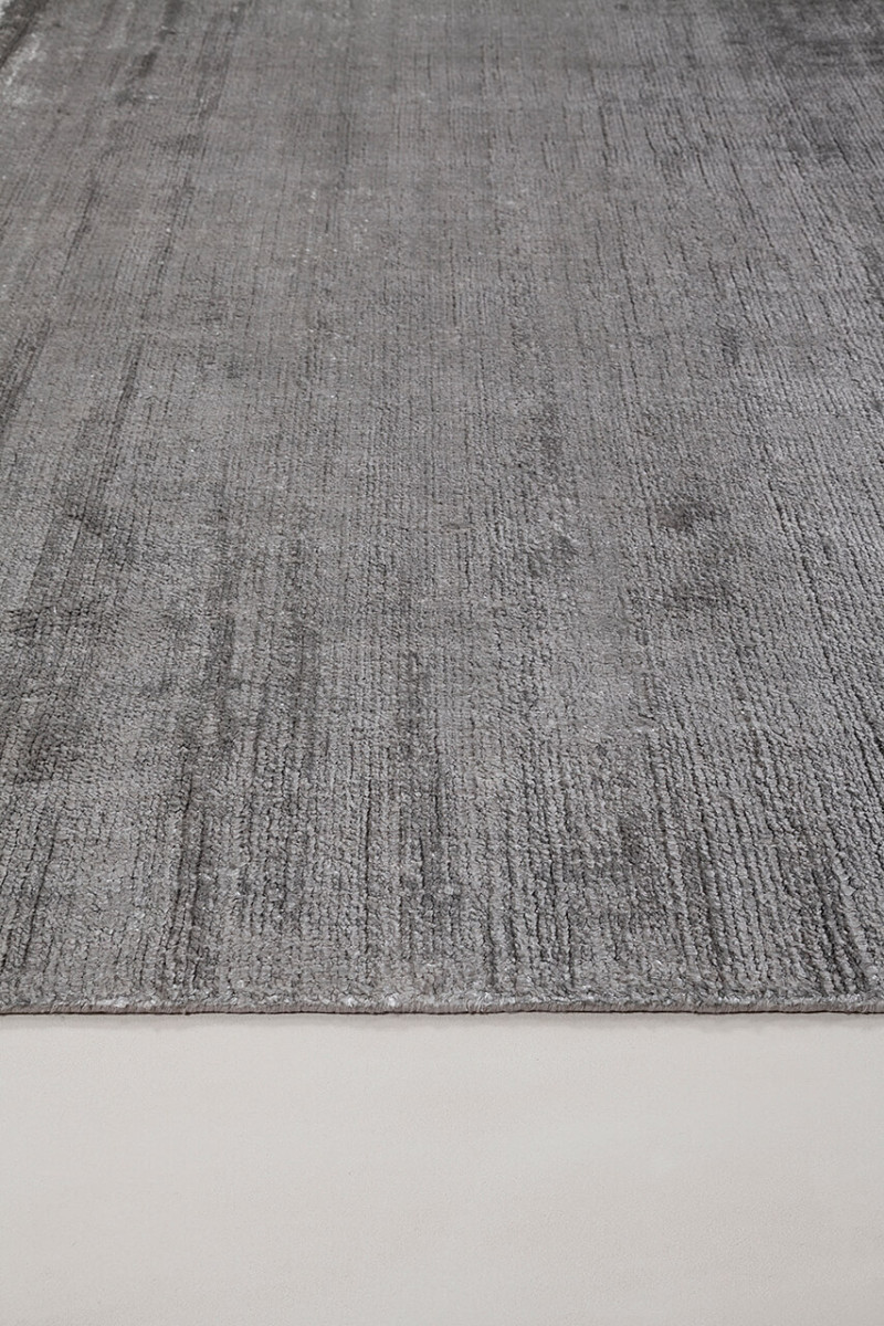 Aura Amini Carpets