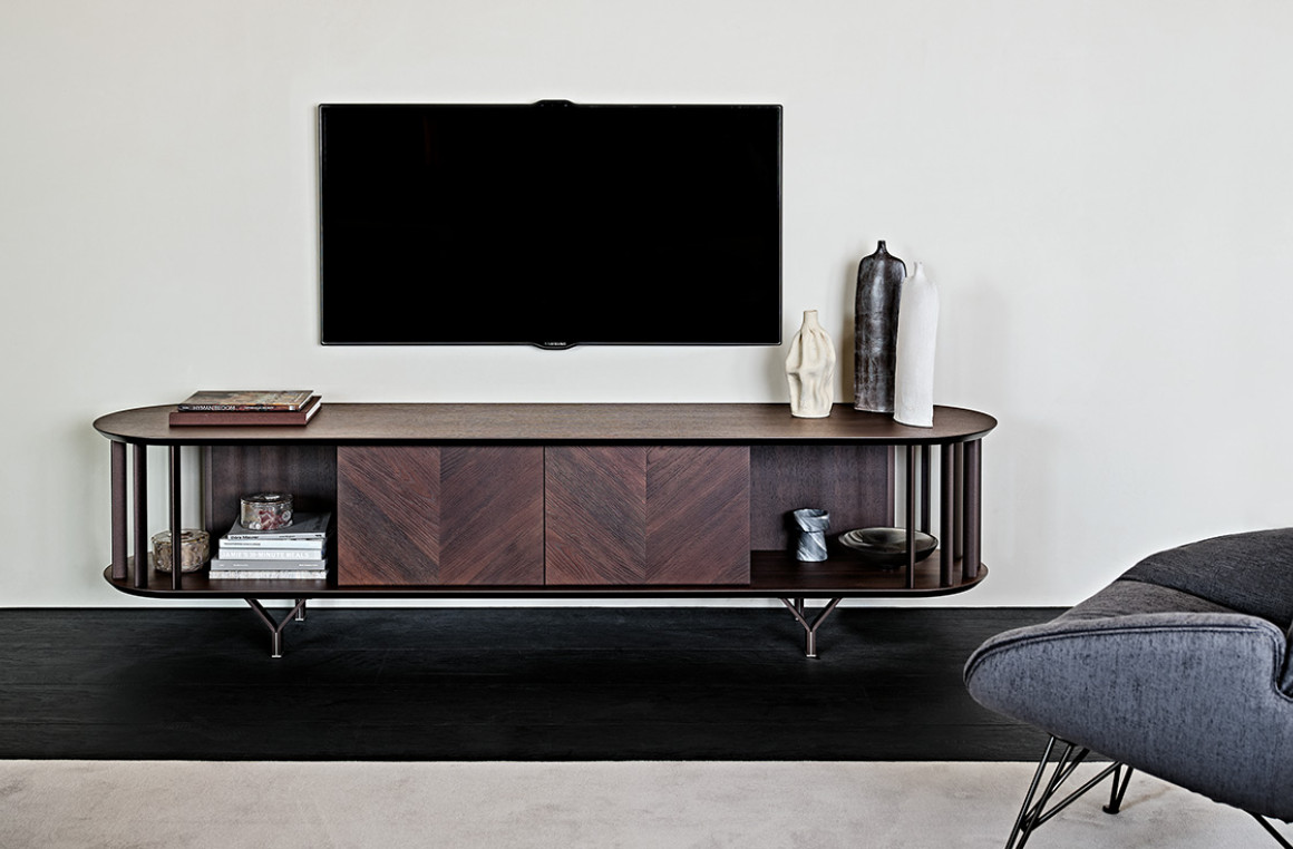 Costes TV Cattelan