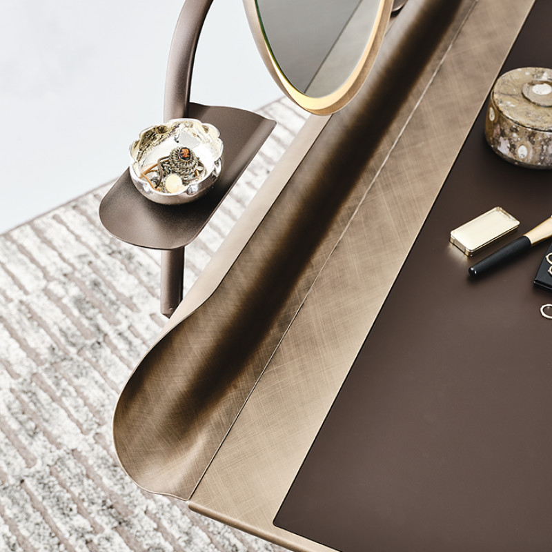 Cocoon Trousse Leather Cattelan