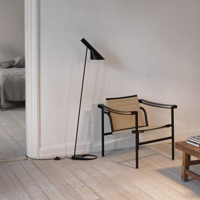 AJ Floor Louis Poulsen