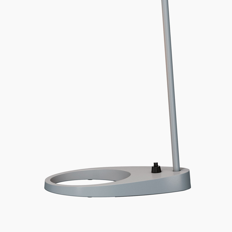 AJ Table Louis Poulsen
