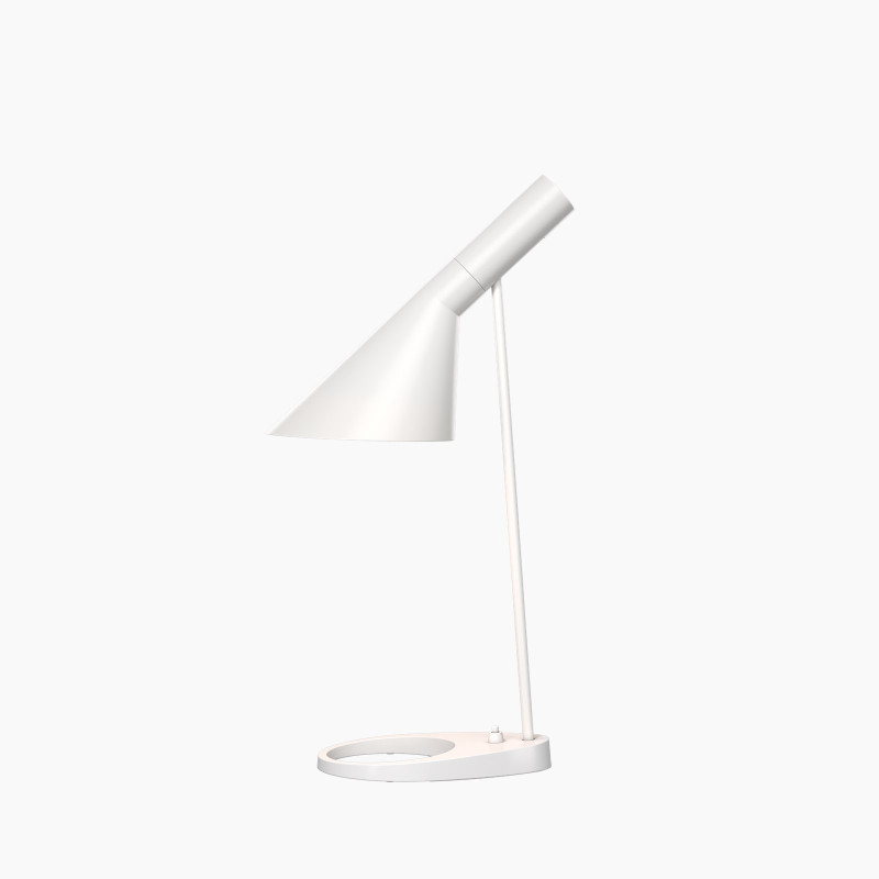 AJ Table Louis Poulsen