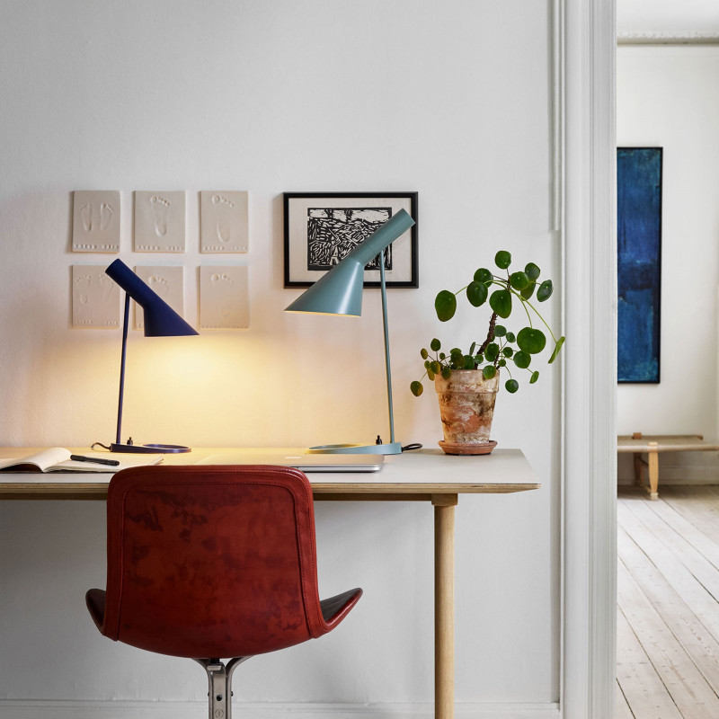 AJ Table Louis Poulsen