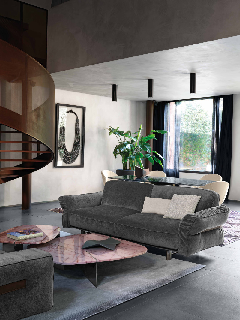 Close To Me Arketipo