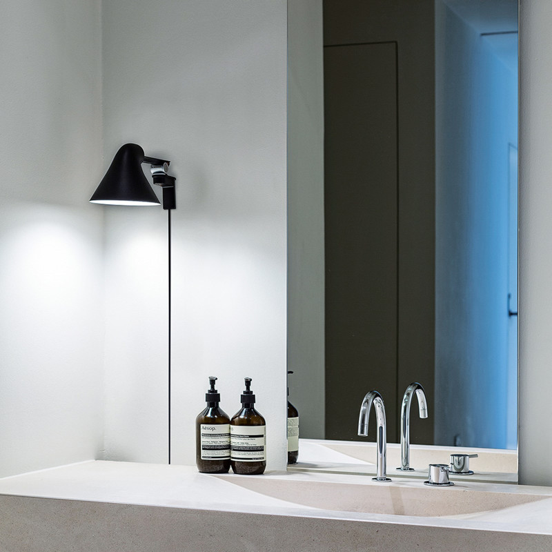 NJP Wall Louis Poulsen