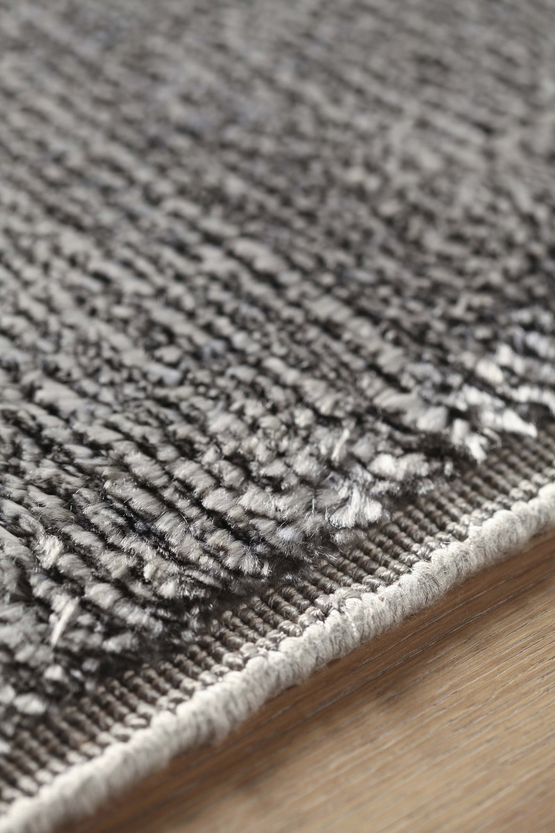 Aura Amini Carpets