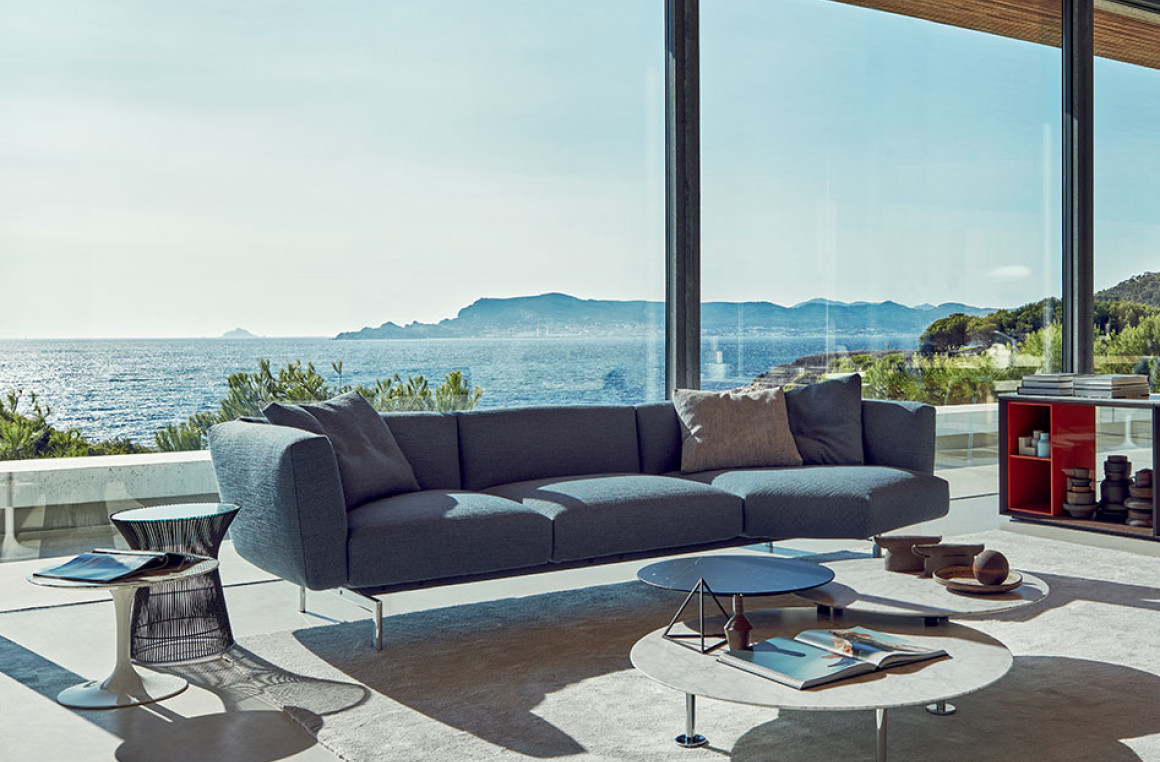Avio Sectional Knoll