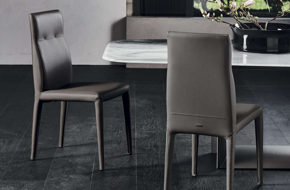 Agatha Flex Cattelan