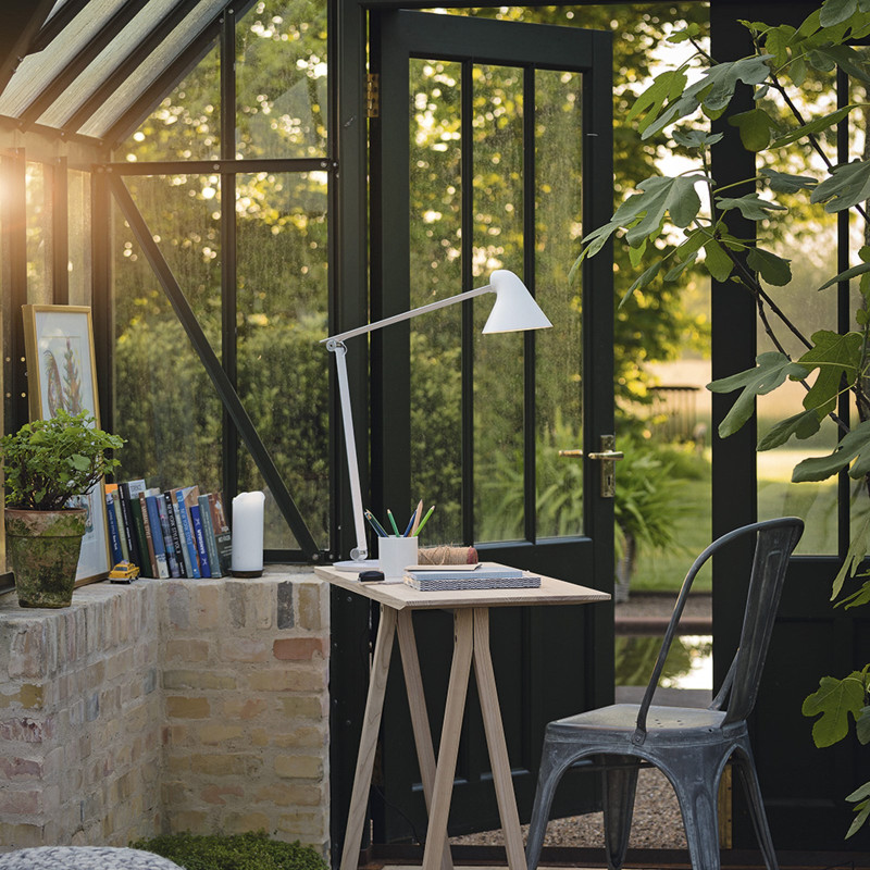 NJP Table Louis Poulsen