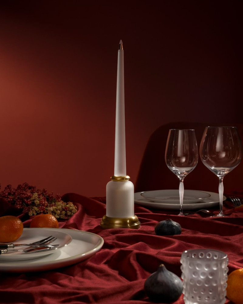 100 Points Burgundy Glass Lalique & James Suckling