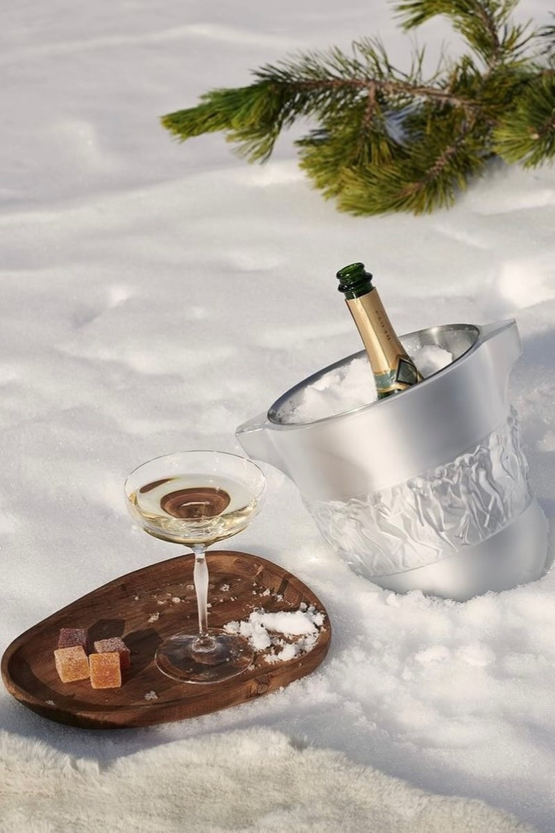 100 Points Champagne Coupe Lalique & James Suckling